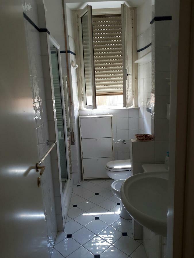 Rey Apartament Appartamento Roma Esterno foto